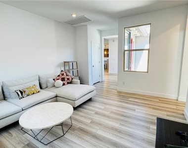 9836 Starlight Ridge Avenue - Photo Thumbnail 30