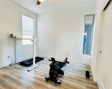 9836 Starlight Ridge Avenue - Photo Thumbnail 35