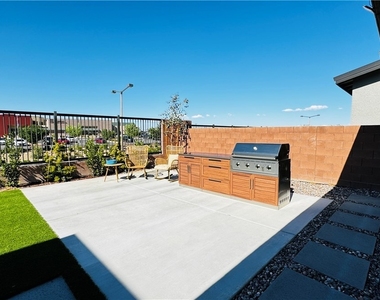 9836 Starlight Ridge Avenue - Photo Thumbnail 41