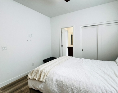 9836 Starlight Ridge Avenue - Photo Thumbnail 32