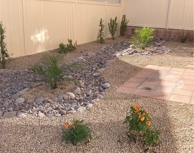 9519 Milkweed Canyon Avenue - Photo Thumbnail 3
