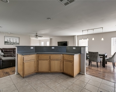 3123 Alder Grove Court - Photo Thumbnail 7
