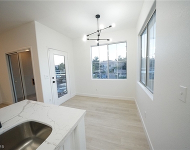 9050 W Warm Springs Road - Photo Thumbnail 11