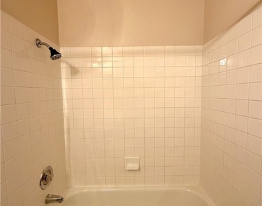 8346 Fame Avenue - Photo Thumbnail 20