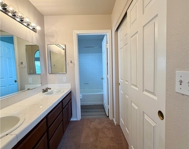 8346 Fame Avenue - Photo Thumbnail 23