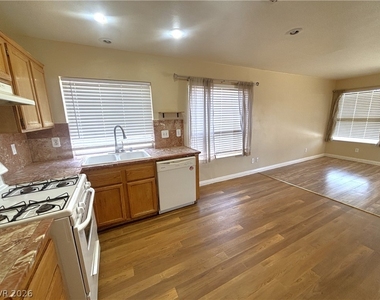 1324 Nugget Creek Drive - Photo Thumbnail 7