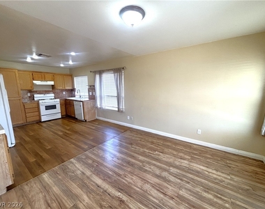 1324 Nugget Creek Drive - Photo Thumbnail 11