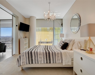 3722 Las Vegas Boulevard - Photo Thumbnail 11