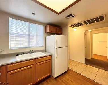 833 Aspen Peak Loop - Photo Thumbnail 4