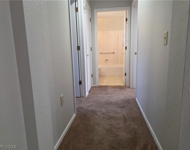 8729 Pennystone Avenue - Photo Thumbnail 10