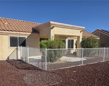 8729 Pennystone Avenue - Photo Thumbnail 19