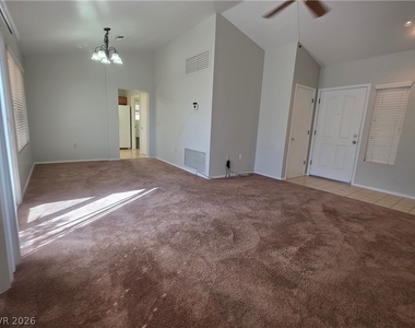 8729 Pennystone Avenue - Photo Thumbnail 5