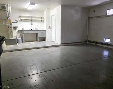 8729 Pennystone Avenue - Photo Thumbnail 8