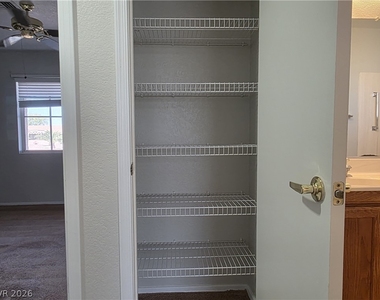 8729 Pennystone Avenue - Photo Thumbnail 13
