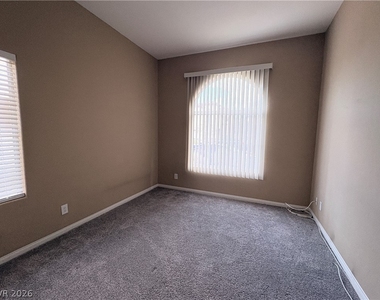 5014 Golden Antelope Way - Photo Thumbnail 14