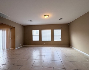 5014 Golden Antelope Way - Photo Thumbnail 4