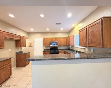 5014 Golden Antelope Way - Photo Thumbnail 9