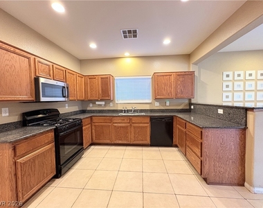 5014 Golden Antelope Way - Photo Thumbnail 10