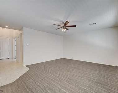 6637 Cliff Shore Court - Photo Thumbnail 5