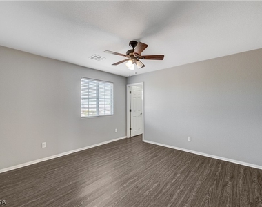 6637 Cliff Shore Court - Photo Thumbnail 50