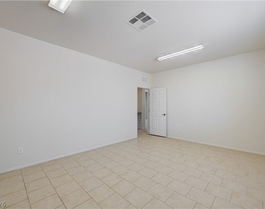 6637 Cliff Shore Court - Photo Thumbnail 19
