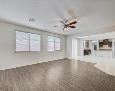 6637 Cliff Shore Court - Photo Thumbnail 3