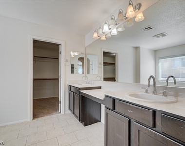 6637 Cliff Shore Court - Photo Thumbnail 37