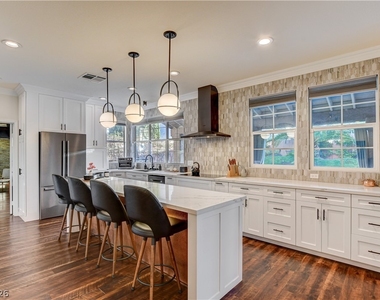 1409 Palantine Hill Drive - Photo Thumbnail 13