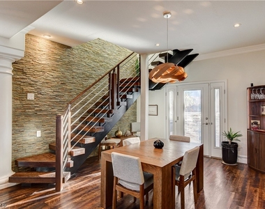 1409 Palantine Hill Drive - Photo Thumbnail 6
