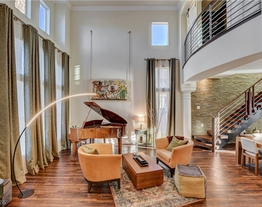 1409 Palantine Hill Drive - Photo Thumbnail 3