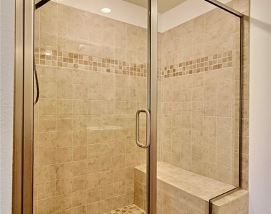 3181 Pinehurst Drive - Photo Thumbnail 26