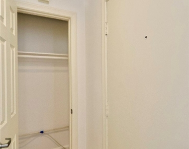 3181 Pinehurst Drive - Photo Thumbnail 8