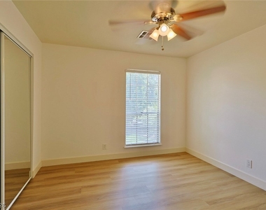 3181 Pinehurst Drive - Photo Thumbnail 28