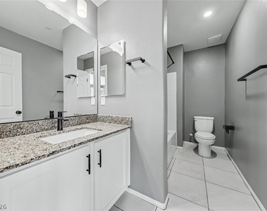 10634 Sariah Skye Avenue - Photo Thumbnail 29