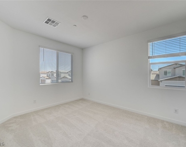 239 Freeport View Place - Photo Thumbnail 6