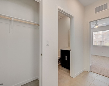 324 Lupton Avenue - Photo Thumbnail 31