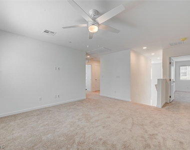 324 Lupton Avenue - Photo Thumbnail 37