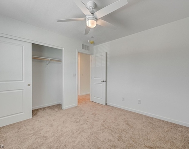 324 Lupton Avenue - Photo Thumbnail 3