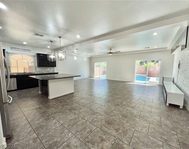 8412 Golden Amber Street - Photo Thumbnail 4