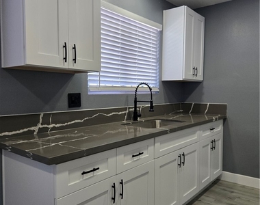 3240 N Michael Way - Photo Thumbnail 12