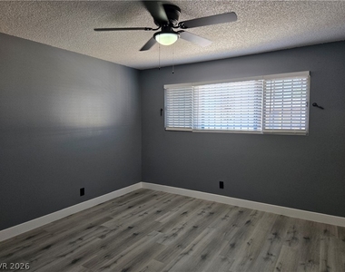3240 N Michael Way - Photo Thumbnail 17