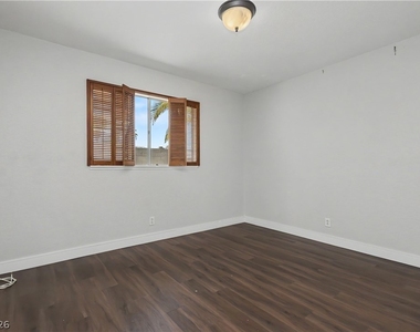 6908 Kinkenon Drive - Photo Thumbnail 20