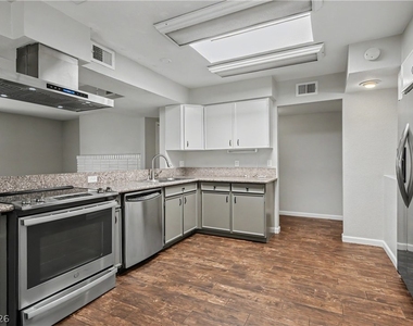 6908 Kinkenon Drive - Photo Thumbnail 10