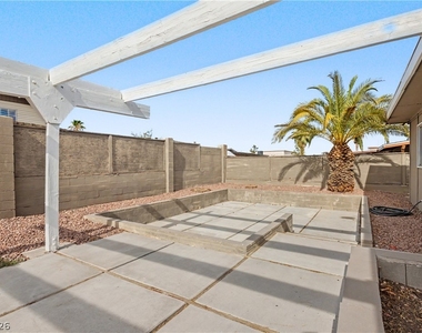 6908 Kinkenon Drive - Photo Thumbnail 40