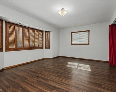 6908 Kinkenon Drive - Photo Thumbnail 30