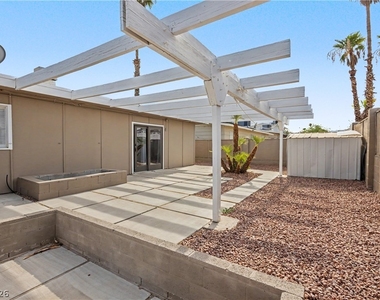 6908 Kinkenon Drive - Photo Thumbnail 43
