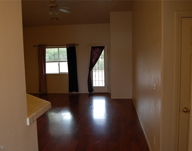 1791 Sycamore Avenue - Photo Thumbnail 2