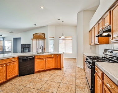 4514 Patriot Cannon Street - Photo Thumbnail 8