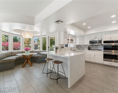 2233 Versailles Court - Photo Thumbnail 16