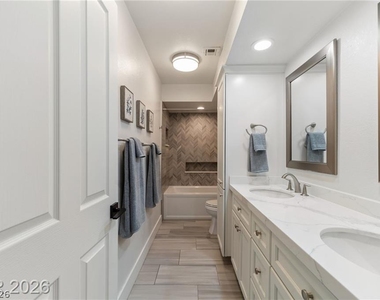 2233 Versailles Court - Photo Thumbnail 26